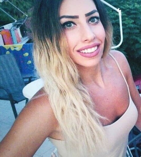 Sofia foudouki erwachsene pornographische galerie