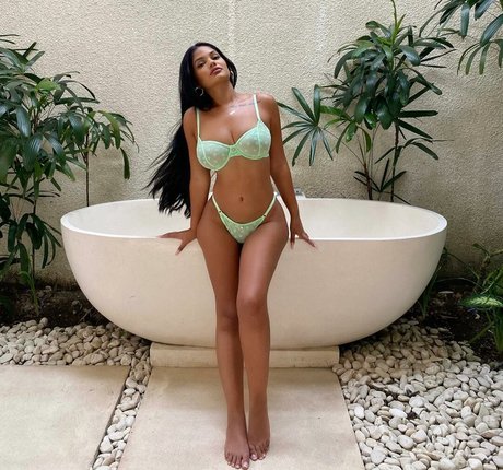 Ari Kumar hübsche porno fotos