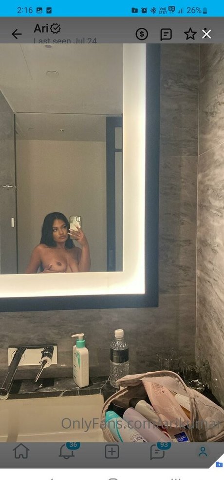 Ari Kumar erotische xxx foto