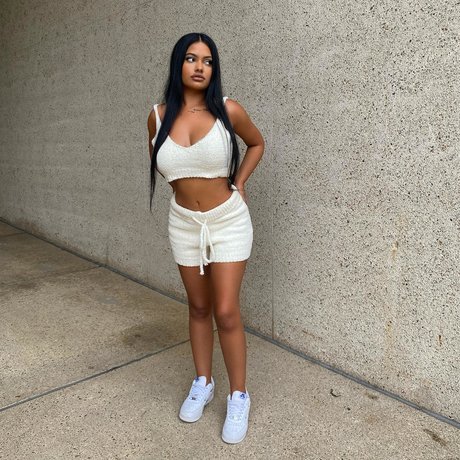 Ari Kumar schöne heiße archiv