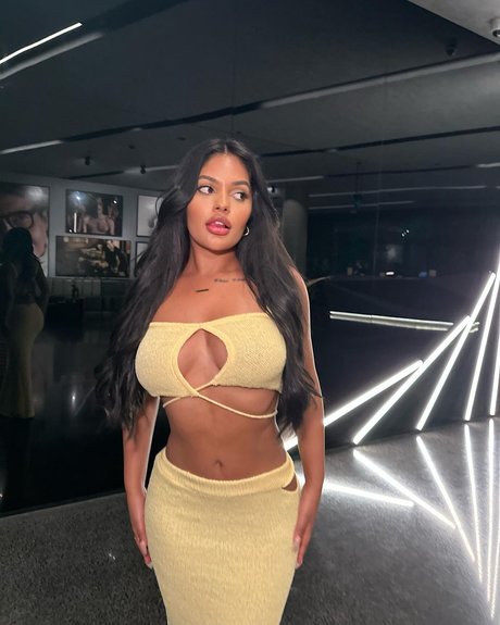 Ari Kumar xxx heiße foto