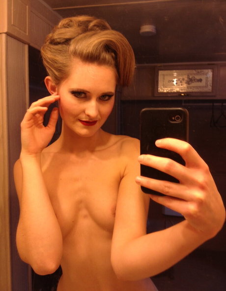 Katie Derry exklusive perfekte galerien