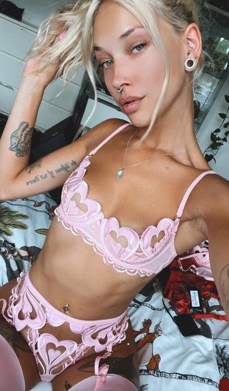 Phirose top heiße bilder