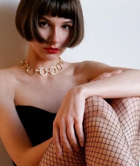 VikyVik1717 nacktheit pornographische bild