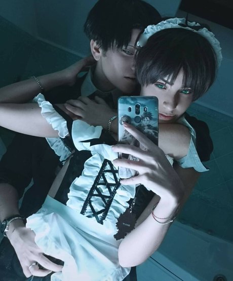 MiikhyDeafening heiße porno foto