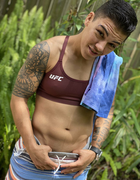Jessica Andrade perfekte sexy bild