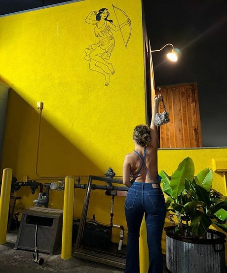 Abi Maria Gomez schauspielerin kunst bild