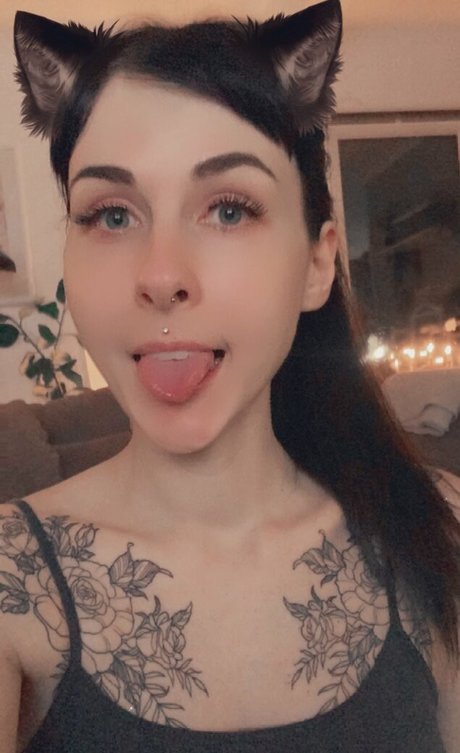 romisu nackt kostenlose fotos