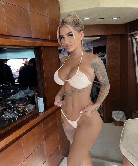 Kirsten Simmermeyer sexy porno fotos