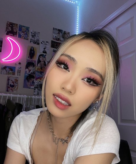 Chael dot nacktheit galerie