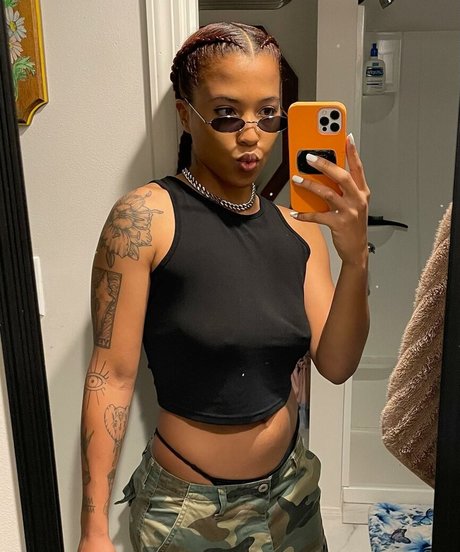 Sage The Flame hübsche erotische bild