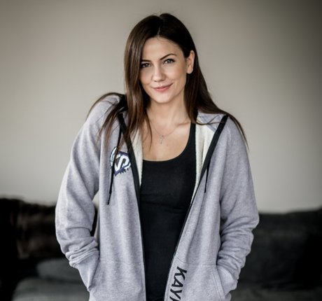 KayPea schauspielerin perfekte galerien