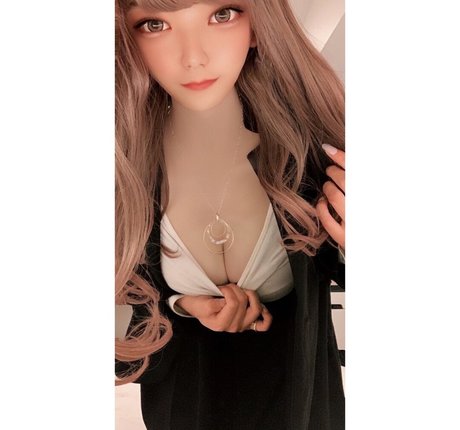 Maya Takamiya pornographische pornostar foto