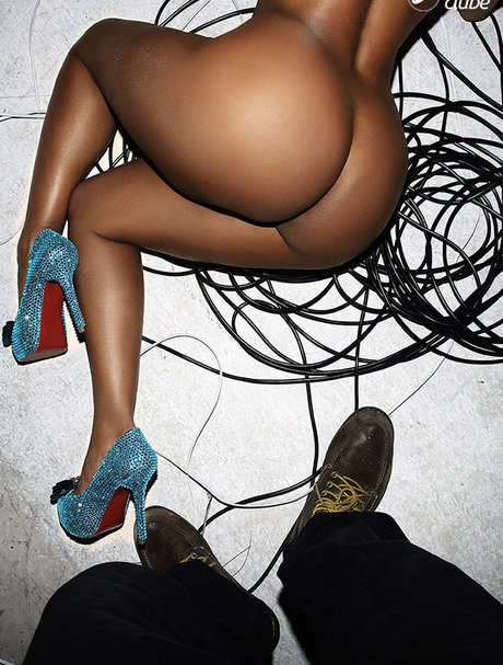 Paulinha Padase sexy pornostar fotos