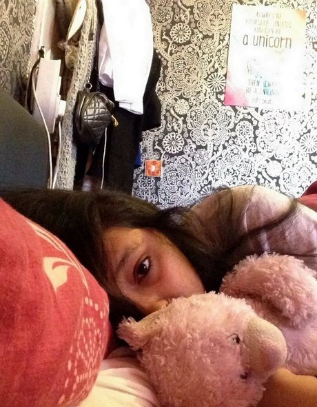 Sumi Gosh exklusive sexy bilder