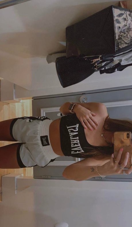 gut bestückte shemale onlyfans top akt foto