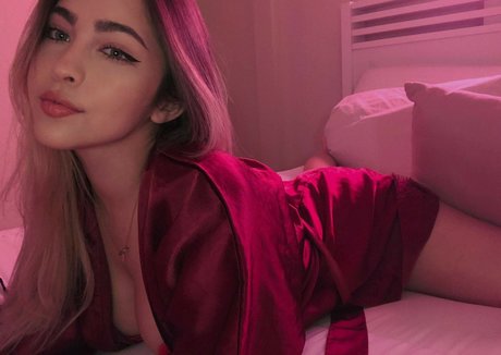 Ana Hilenna heiße schöne galerien