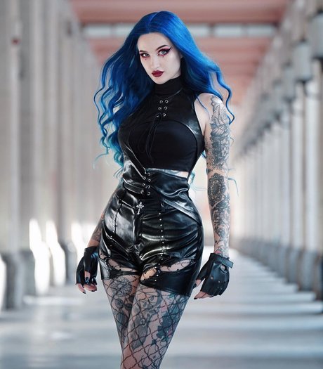 BlueAstrid nacktheit kunst galerien