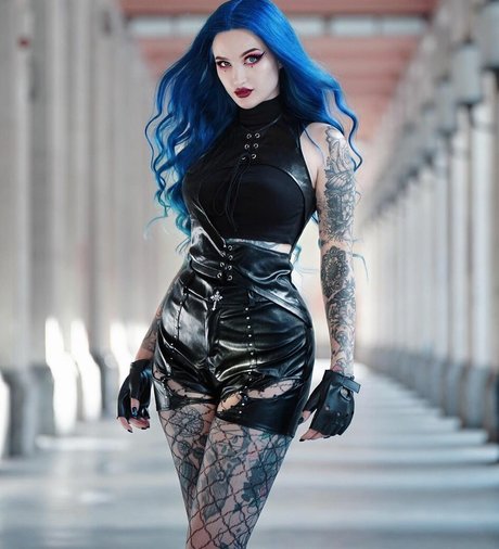 BlueAstrid schauspielerin top fotos