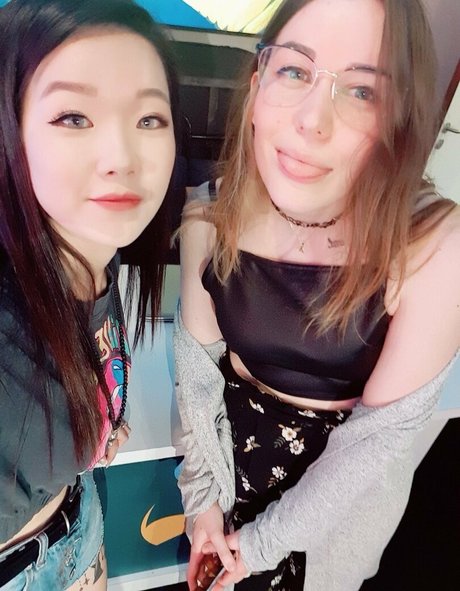 Aayley nacktheit freie galerien