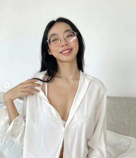 Goldenbee model sexy galerie