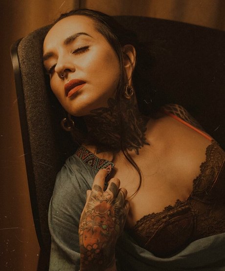 Tatiana Shmaylyuk sexy porno bild