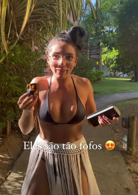 Isadora Nogueira Bilder