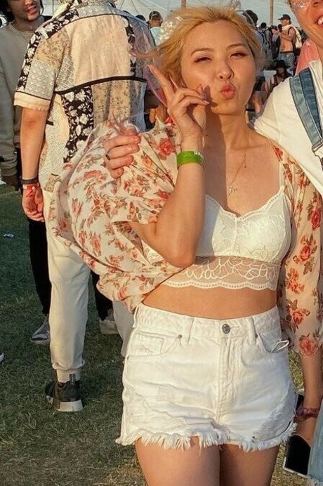 Yvonneflinetv pornographische galerie