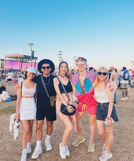 Yvonneflinetv freie kunst archiv