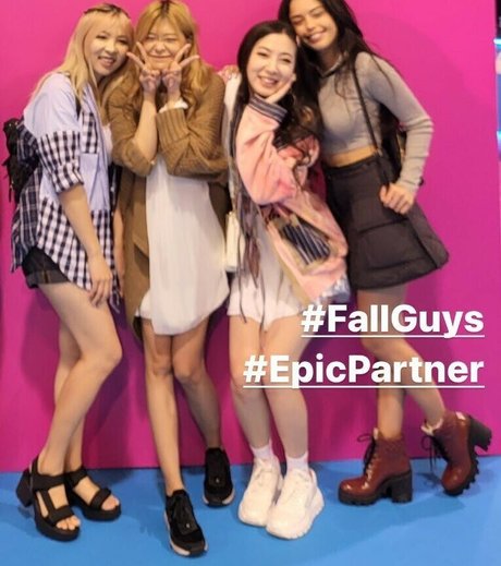 Yvonneflinetv schauspielerin top fotos