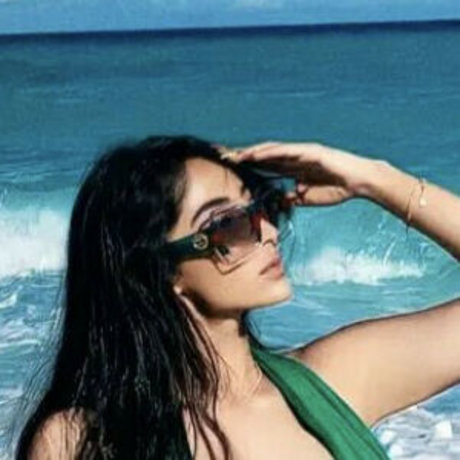 Dr Megha Mukherjee kunst hd foto