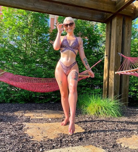 Lilveganslut_ schauspielerin pornografische bilder