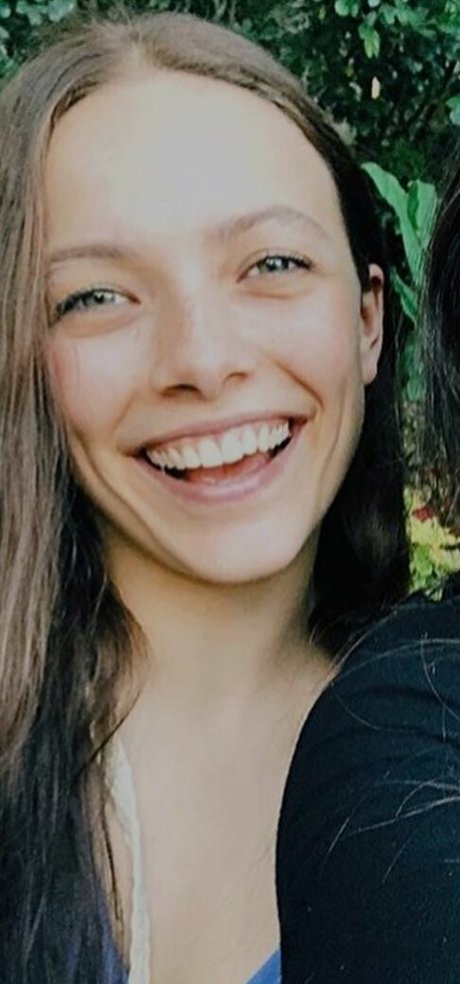 Molly Mae Osborne exklusive kostenlose archiv