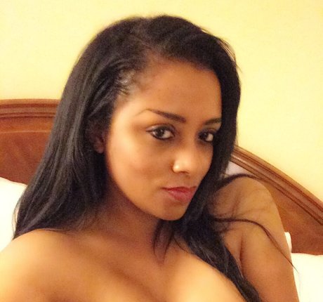 Shana Mangatal pornostar xxx galerie