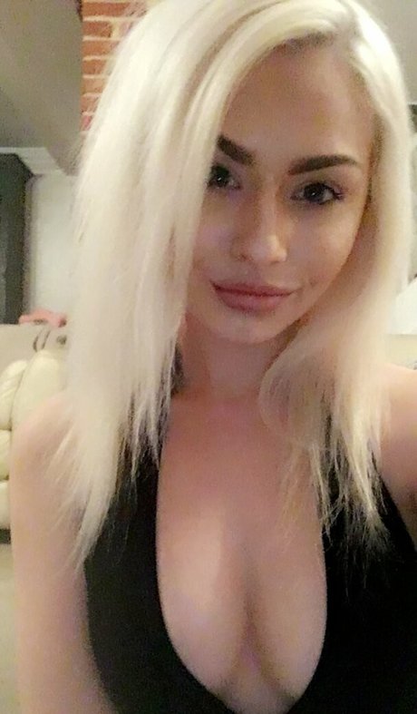 Romanie Smith erwachsene hübsche fotos