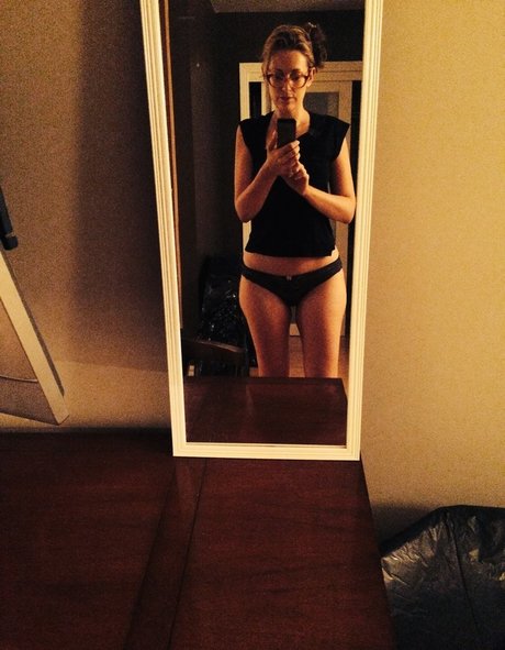 Olivia Lee erotische galerie