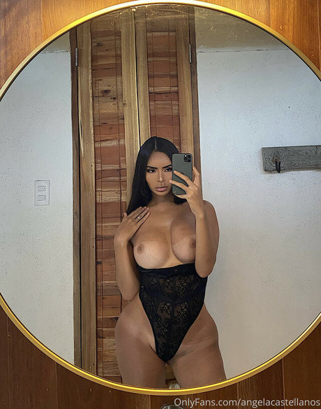Angela Castellanos erwachsene akt fotos