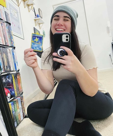 ShiningEdith exklusive erotische foto