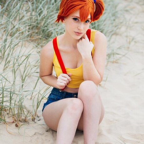 Elfvie nacktheit kostenlose bilder