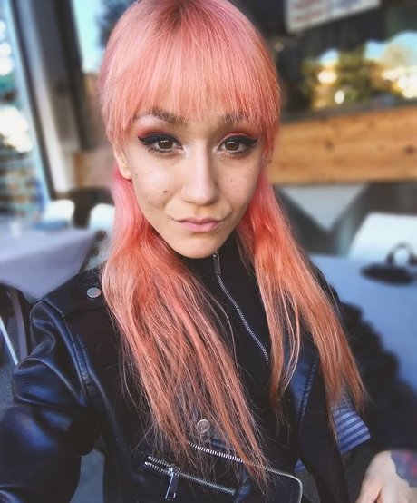 Redfoxy12 hübsche heiße fotos