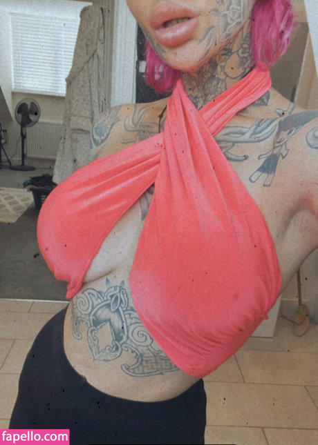 claire no hair sexy hd fotos