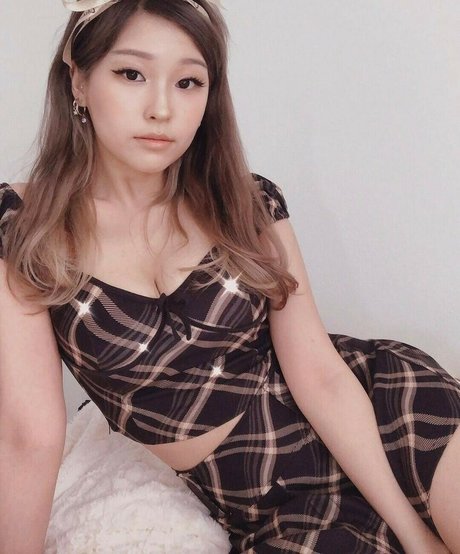 YoonHyoonAikuros kunst xxx foto