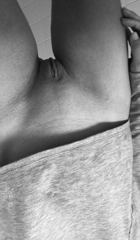 lilathena model nackte galerien