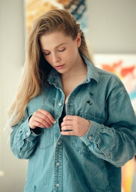 SiriSirililia pornostar schöne bild