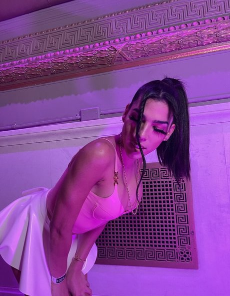 izzy svmmer nacktheit erwachsene galerie