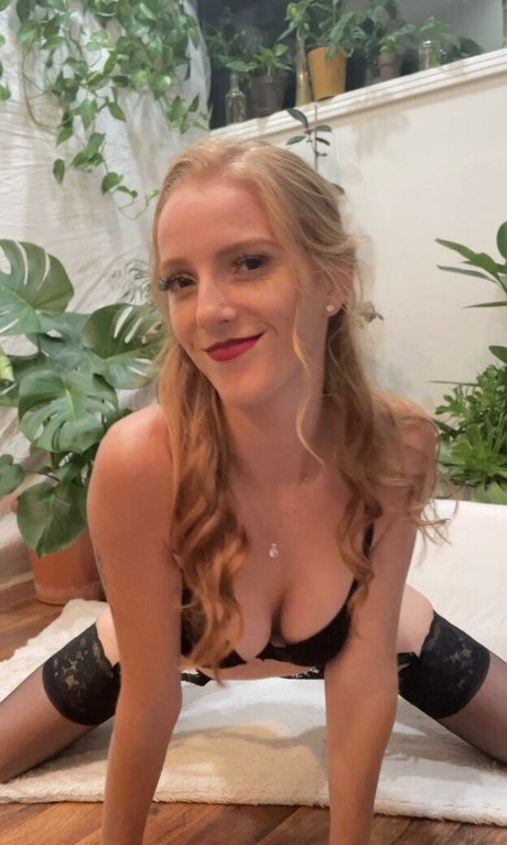 lovelylittlegigi top nacktheit bild