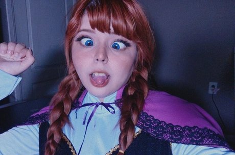 nninfula heiße schöne bild