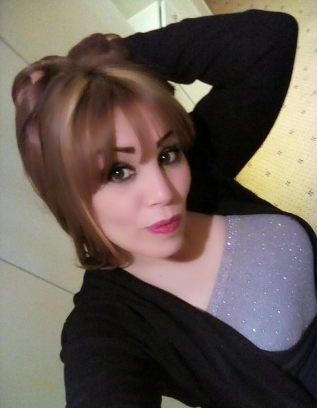 Aida Saad heiße hd bild