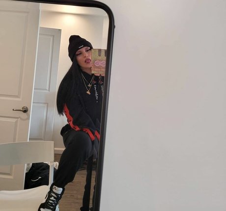 Alyssa Tognetti schauspielerin kunst bild