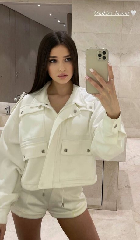 Alexandra Zavrazzhnova hd beste galerien